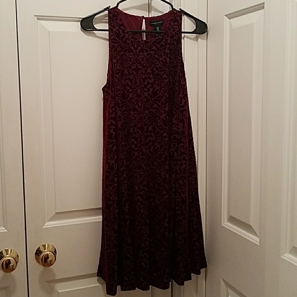 NWT burgundy velvety trapeze dress - Picture 4 of 8